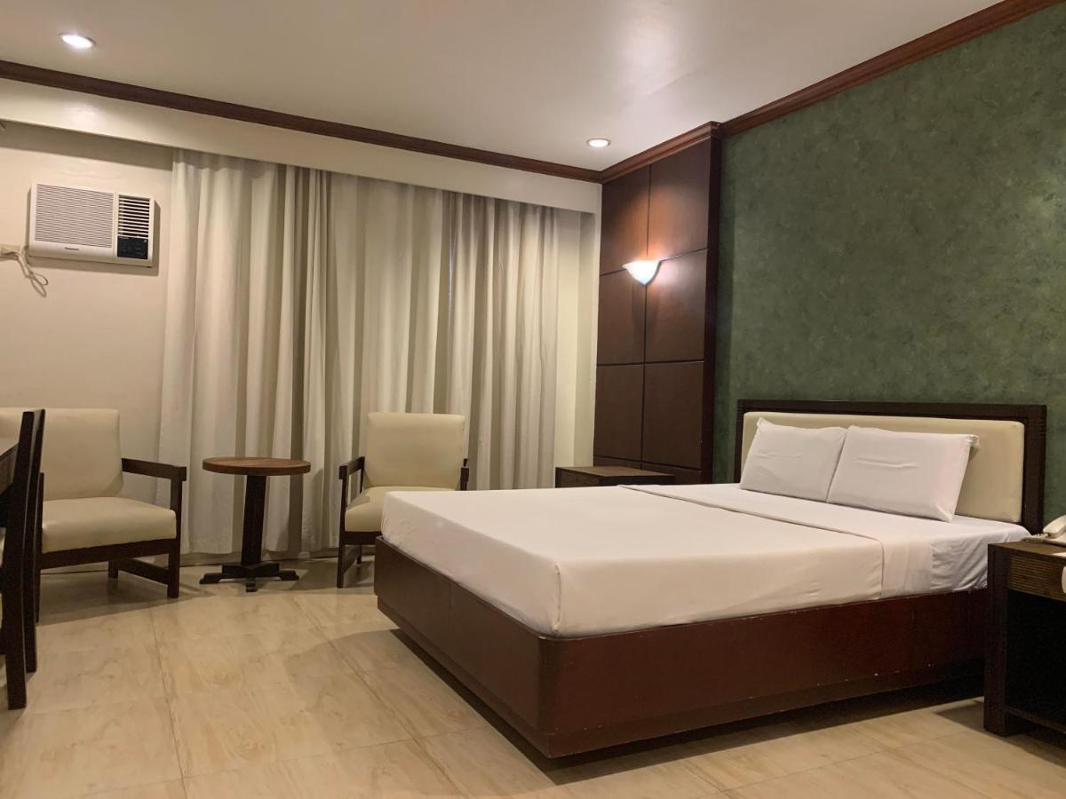 De Luxe Hotel Cagayan de Oro Dış mekan fotoğraf