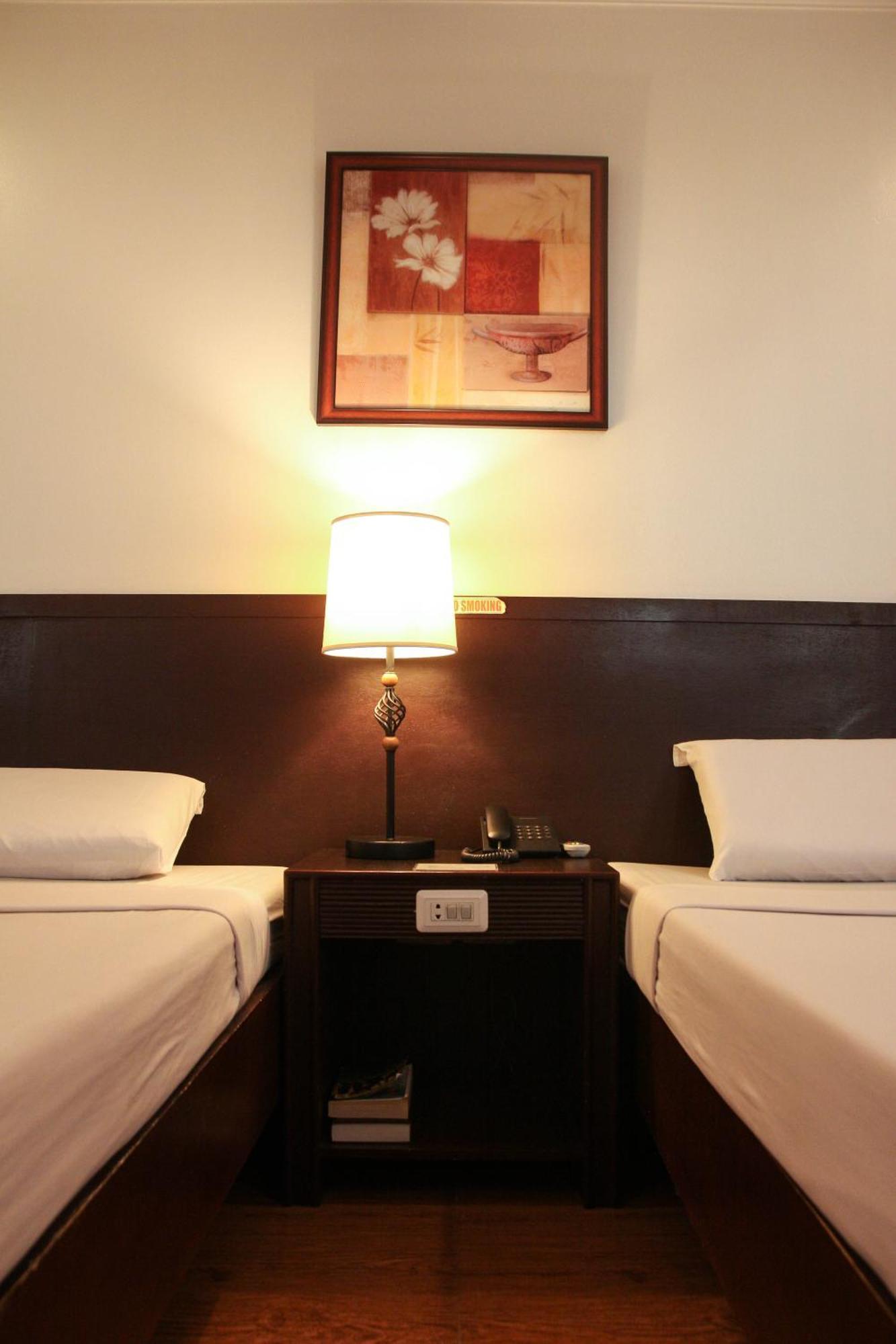 De Luxe Hotel Cagayan de Oro Dış mekan fotoğraf