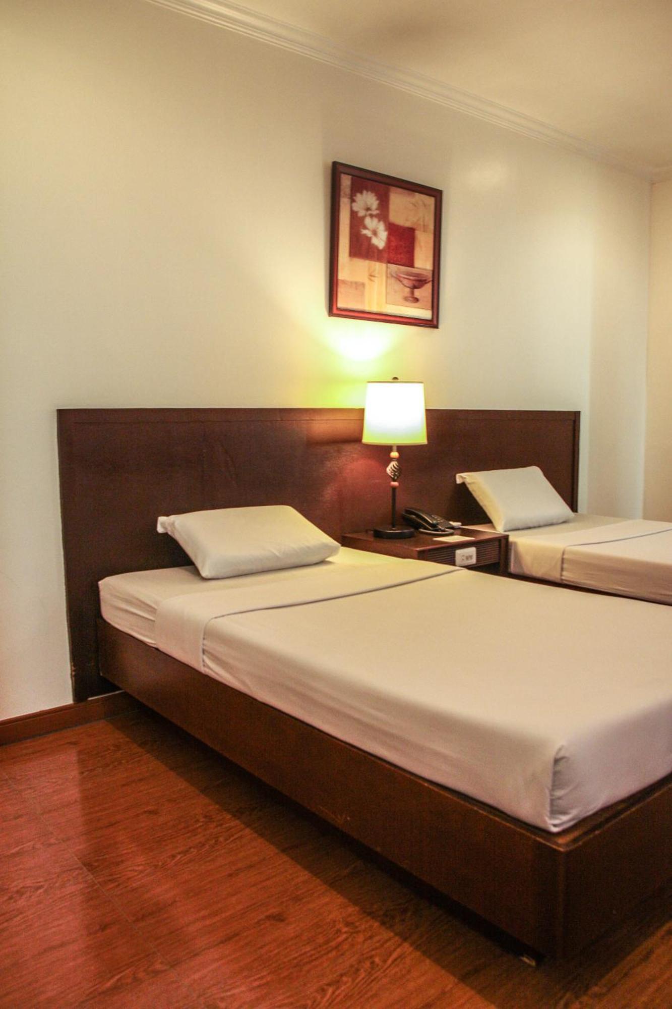 De Luxe Hotel Cagayan de Oro Dış mekan fotoğraf