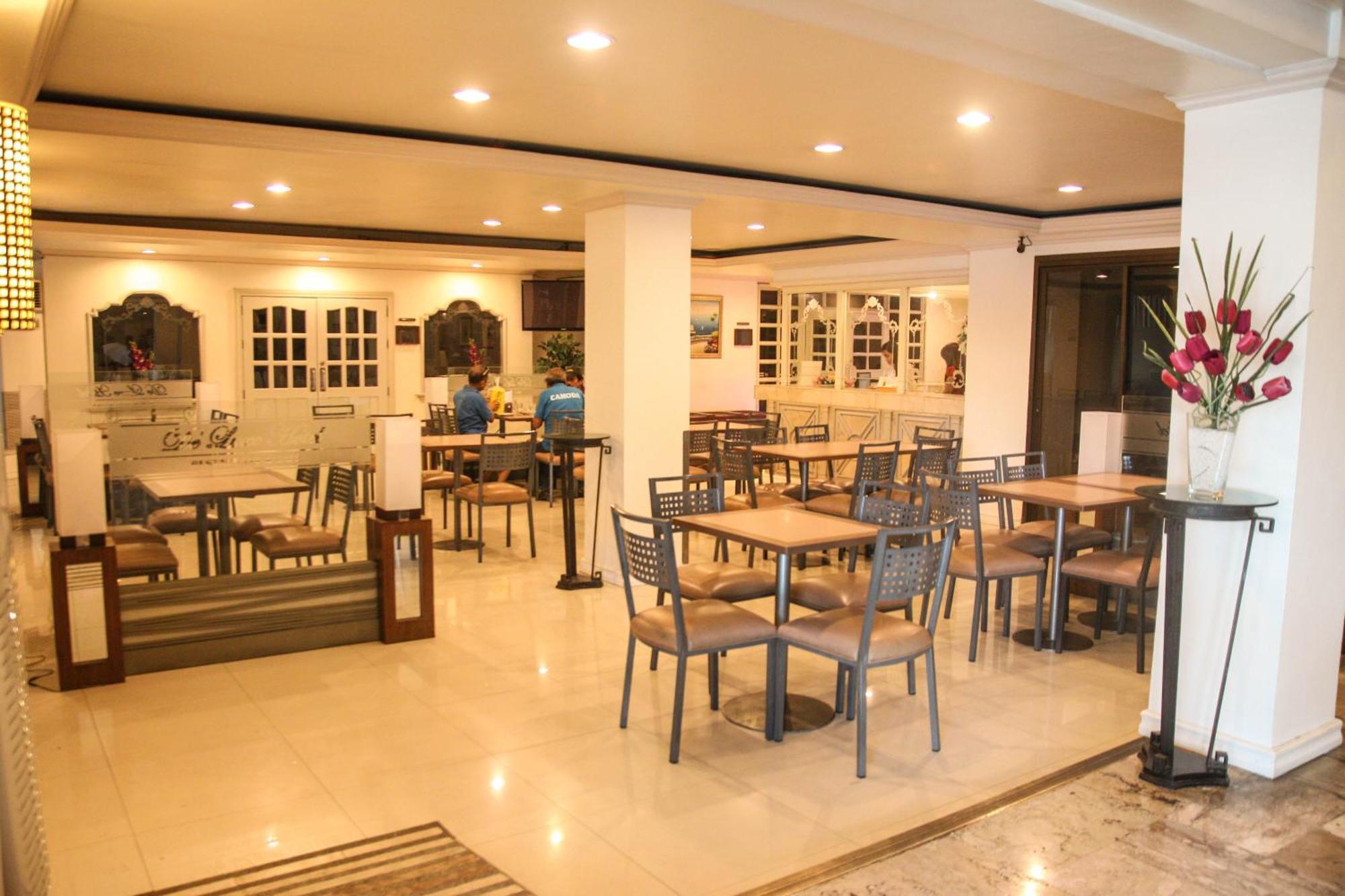 De Luxe Hotel Cagayan de Oro Dış mekan fotoğraf