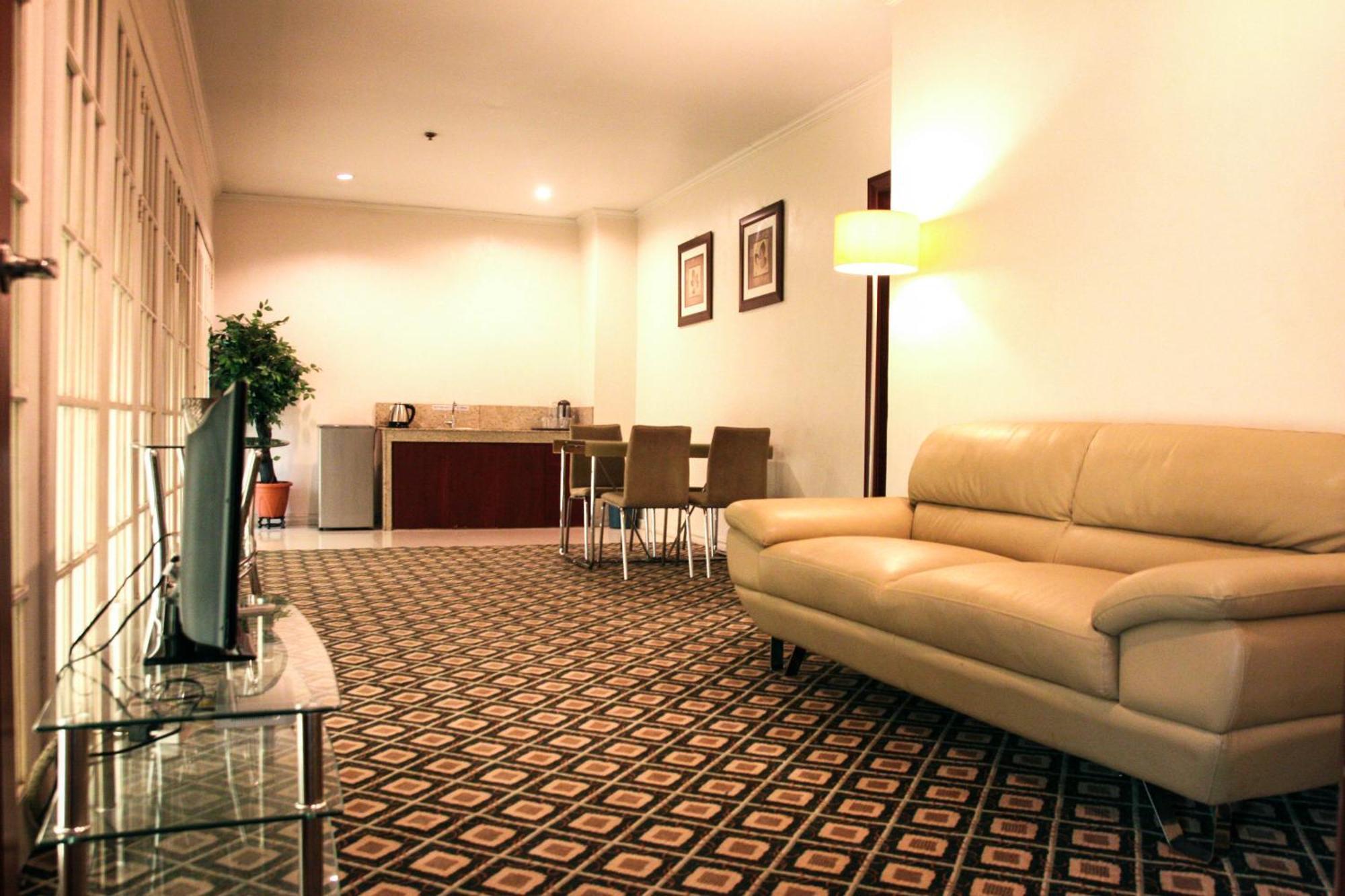 De Luxe Hotel Cagayan de Oro Dış mekan fotoğraf
