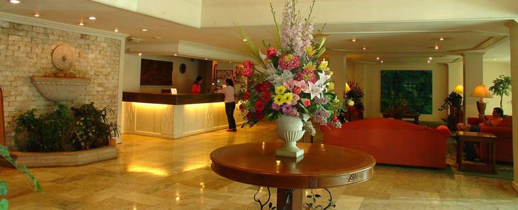 De Luxe Hotel Cagayan de Oro Dış mekan fotoğraf