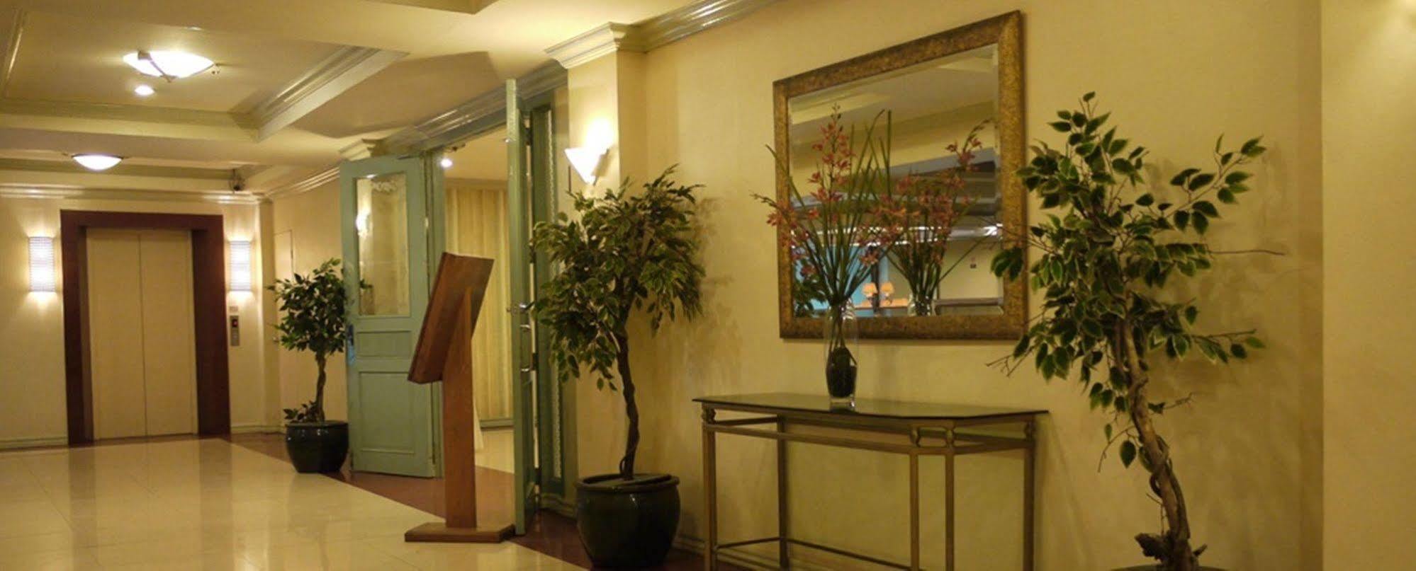 De Luxe Hotel Cagayan de Oro Dış mekan fotoğraf