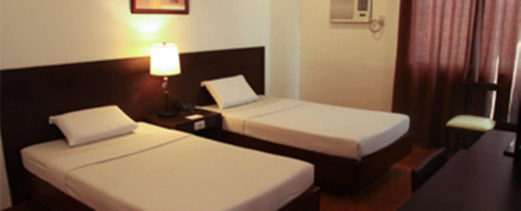 De Luxe Hotel Cagayan de Oro Dış mekan fotoğraf