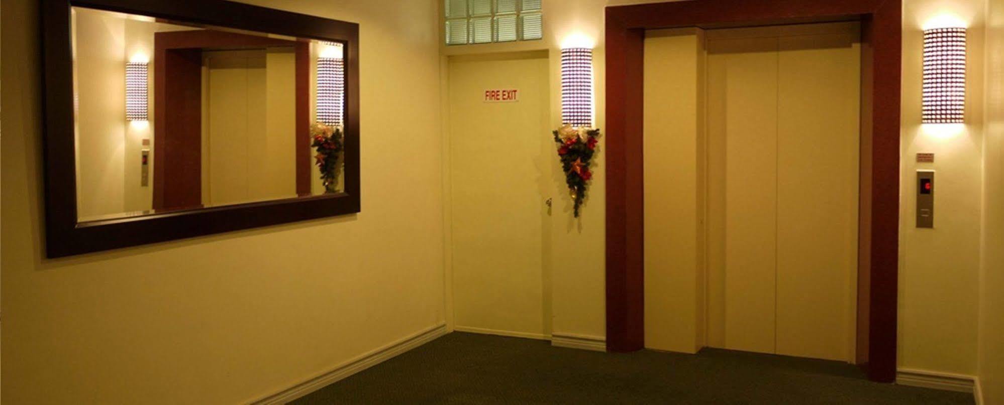 De Luxe Hotel Cagayan de Oro Dış mekan fotoğraf